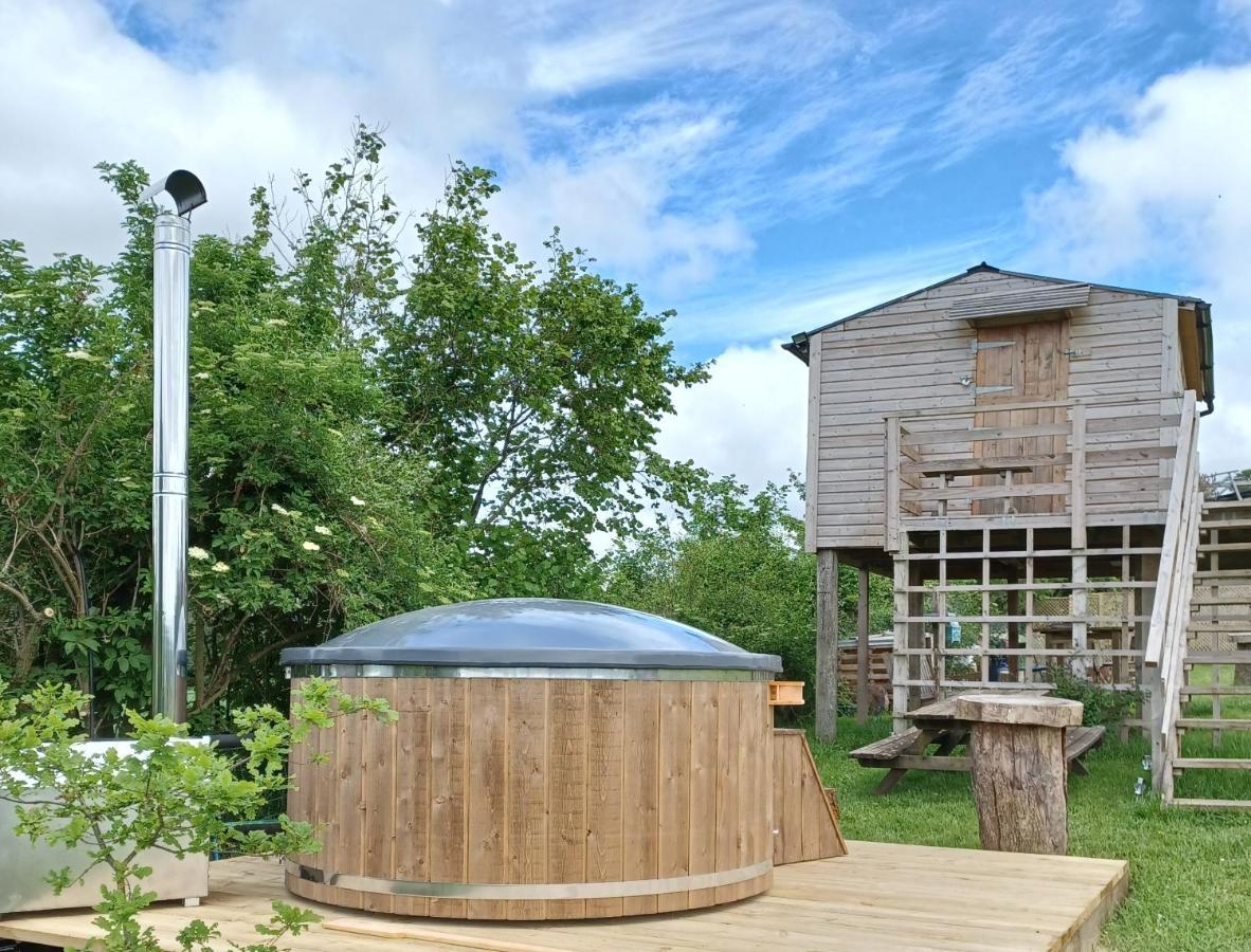 Norwell View Farm Glamping With Hot Tubs 호텔 바스 외부 사진